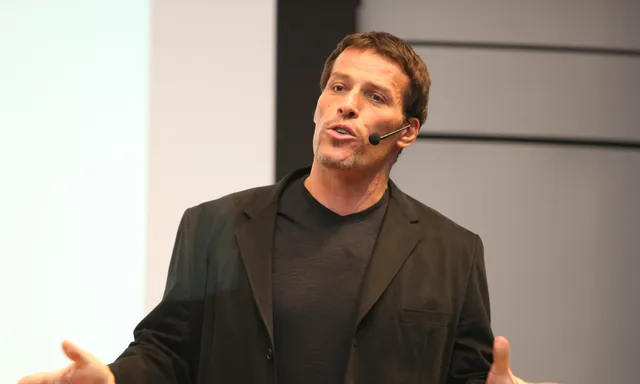Tony Robbins speaking on stage at The Twitter Conference, 2009